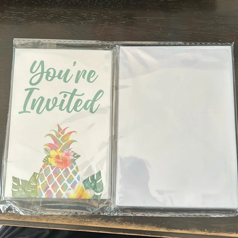 Luau invitations/envelopes, 20/pack